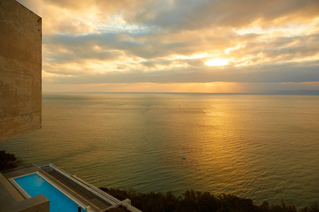 Toto Seawind Awaji Hotel Bagian luar foto